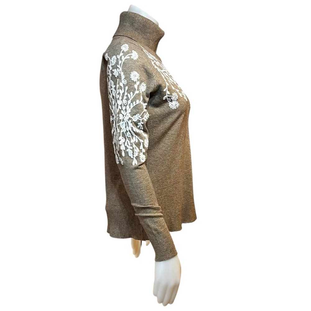 Women's Rain + Rose Neutral Crewel Embroidered Turtleneck Sweater, S - Picture 5 of 12